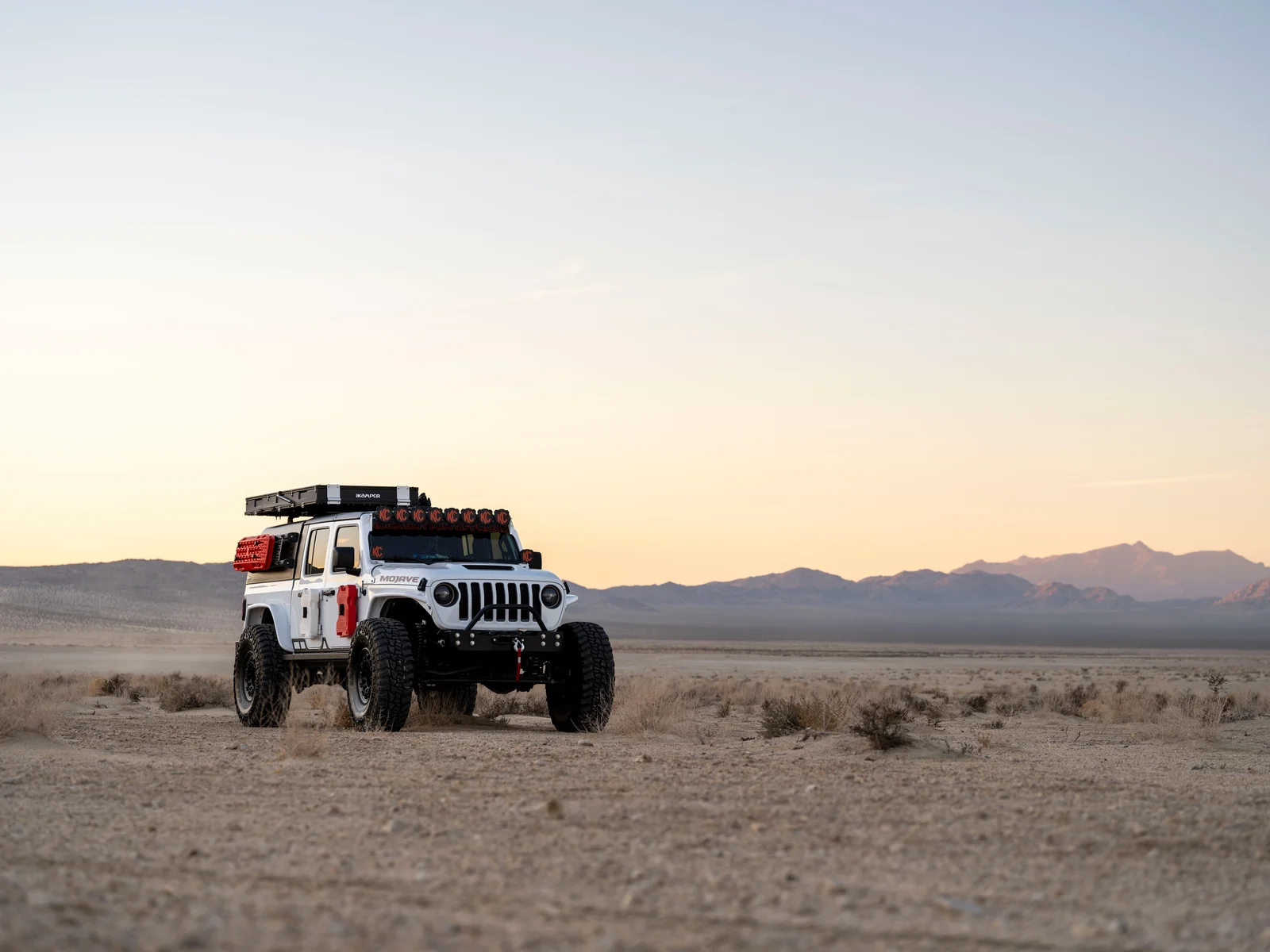 Venturous Ozark on Jeep Gladiator
